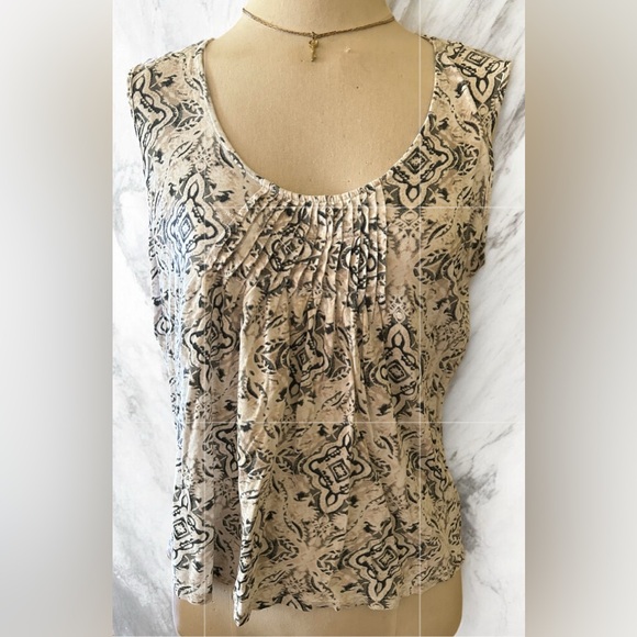 ❤️‍🔥5/20$ CLASSIC EDITIONS💫Women’s White/Gray Printed Pleated Cropped Tank Top - Picture 1 of 11